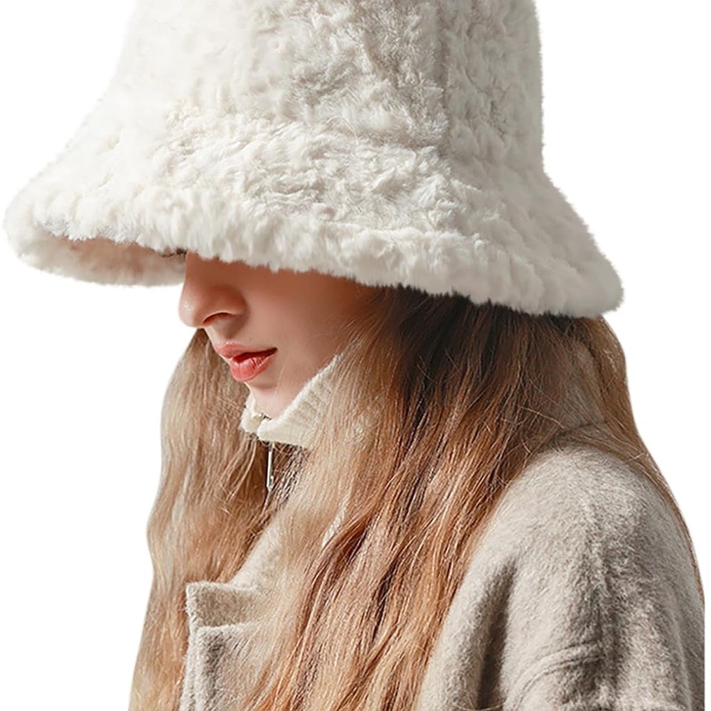 Mango Ecru Fur-Effect Bucket Hat